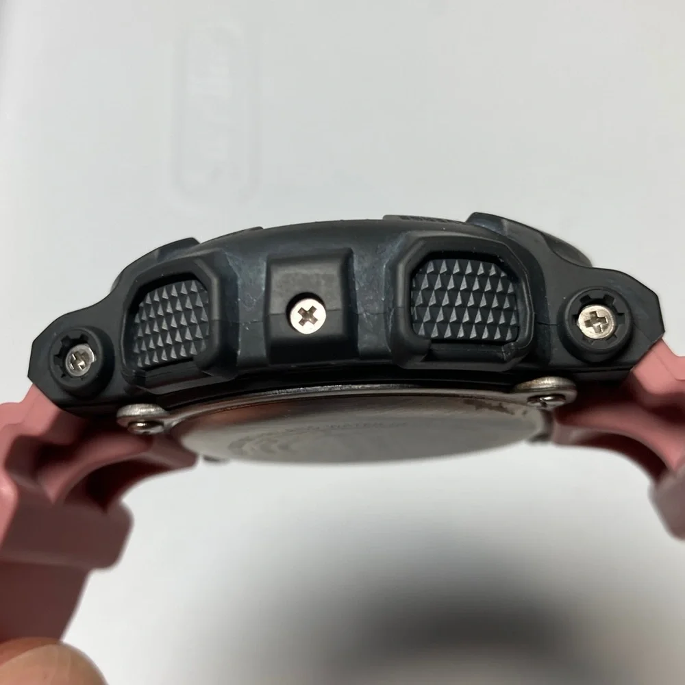 Casio Gshock, GMA-S140, gray bezel, dusty pink strap and accents working battery